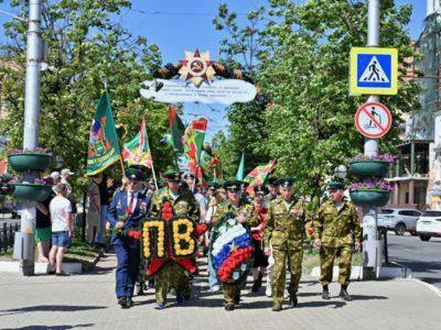 Владислав Шапша поздравил военнослужащих с Днем пограничника