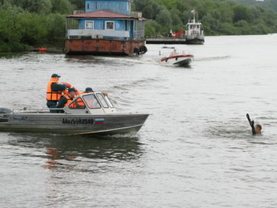 МЧС провело в Калуге масштабные учения на воде
