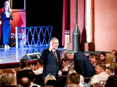 Владислав Шапша принял участие в закрытии 248-го театрального сезона