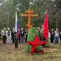 Калужские школьники приняли участие в освящение Поклонного креста