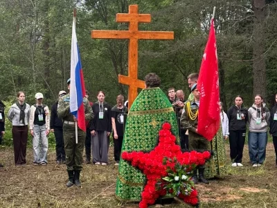 Калужские школьники приняли участие в освящение Поклонного креста