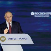 Владимир Путин отметил Калужскую область, выступая на ПМЭФ