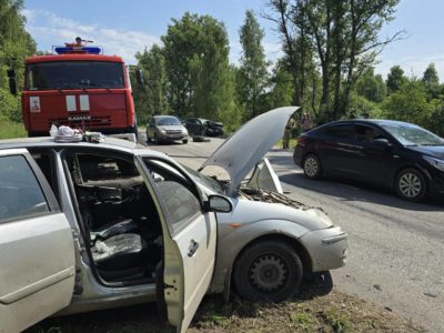 Пассажир легковушки погиб в массовом ДТП на трассе Калуга-Перемышль