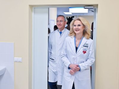 «На уровне столичных клиник». Татьяна Голикова оценила новую калужскую поликлинику «На уровне столичных клиник». Татьяна Голикова оценила новую калужскую поликлинику