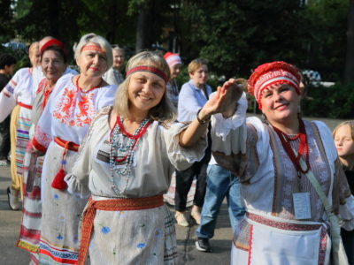 Калужане отметили всероссийский День хороводов Калужане отметили всероссийский День хороводов