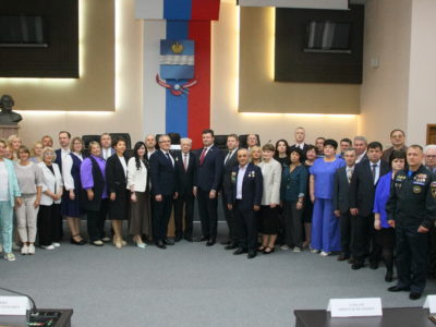 Заслуженными работниками Калуги стали 45 калужан