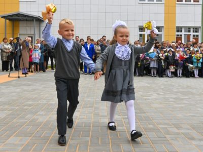 Первый звонок в День знаний прозвенит для 125 тысяч школьников Калужской области