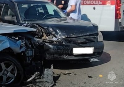 На Московской пострадал человек при столкновении двух «Лад» На Московской пострадал человек при столкновении двух «Лад»