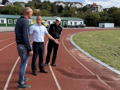 В Калуге обновят беговые дорожки на стадионе сквера Волкова В Калуге обновят беговые дорожки на стадионе сквера Волкова