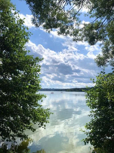 Солнечно и тепло