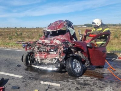 На трассе под Калугой столкнулись три автомобиля 