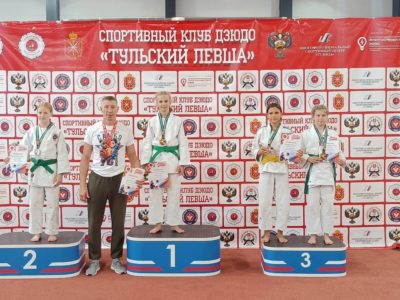 Калужане взяли три медали на межрегиональном турнире по дзюдо