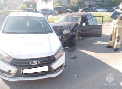 В Калужской области столкнулись два автомобиля