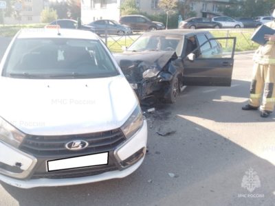 В Калужской области столкнулись два автомобиля