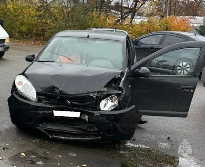 Женщина-водитель попала в больницу после ДТП на Тарутинской