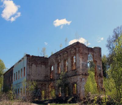 Старинную усадьбу изъяли у собственника по решению суда