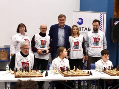 Александр Савин помог юным шахматистам встретиться с Сергеем Карякиным