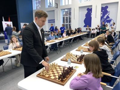 Взялся – ходи