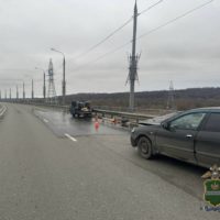 Два человека получили травмы в ДТП на дамбе Яченского водохранилища Два человека получили травмы в ДТП на дамбе Яченского водохранилища