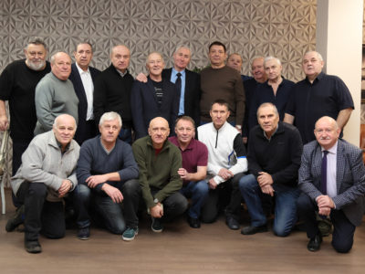 Гордо реял «Буревестник» Гордо реял «Буревестник»