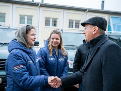 Калужская область отправила на фронт восемь автомобилей