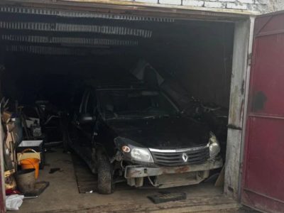 Две девушки угнали машину «на почве неприязни»