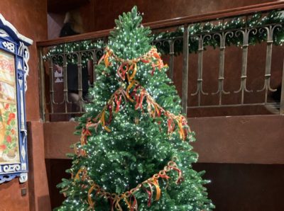 Калужанам напомнили о правилах безопасного использования гирлянд Калужанам напомнили о правилах безопасного использования гирлянд