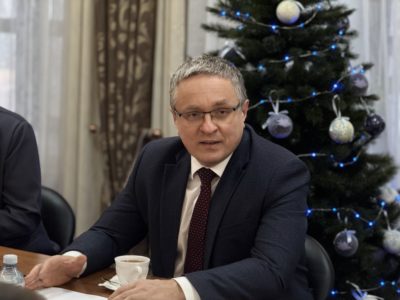 Уверенно смотрим вперёд