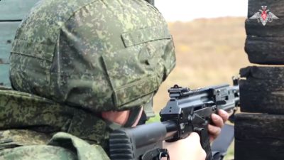 Калужская область возобновит повышенные выплаты контрактникам