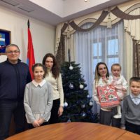 Дмитрий Денисов исполнил желания двух юных калужан