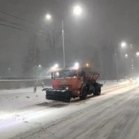 В Калуге активно устраняют последствия бурана