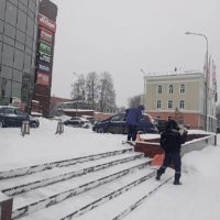 Коммунальные службы продолжают бороться с последствиями снегопада Коммунальные службы продолжают бороться с последствиями снегопада