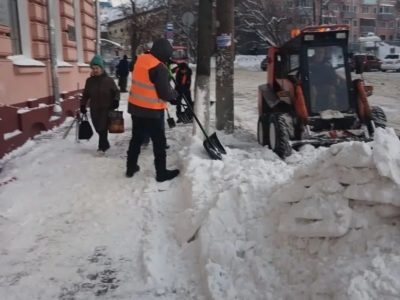 В Калуге за сутки вывезли более 8 тысяч кубометров снега