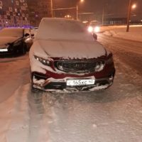 Троллейбусный маршрут №18 парализовали автомобили, брошенные на конечной  остановке