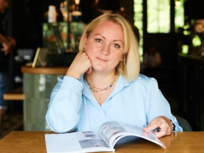 С книгой по жизни