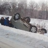 Водитель и контролер калужского автобуса спасли трех человек, попавших в ДТП