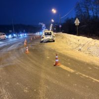 Водитель фуры протаранил легковушку