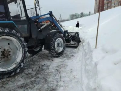 Калужан попросили убрать машины с трех улиц Калужан попросили убрать машины с трех улиц