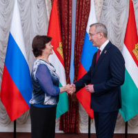 Владислав Шапша вручил награды