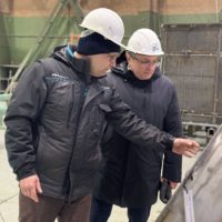 Дмитрий Денисов поблагодарил активистов  35-го завода за помощь в уборке снега