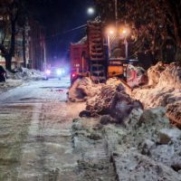 На уборку снега в Калуге выведены 124 едины техники На уборку снега в Калуге выведены 124 едины техники