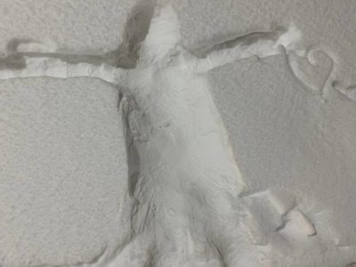 Небольшой снегопад и гололедица