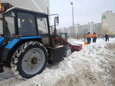 Ночью уберут снег на шести улицах Калуги Ночью уберут снег на шести улицах Калуги