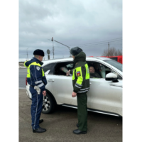 Сотрудники ВАИ поздравили женщин с праздником