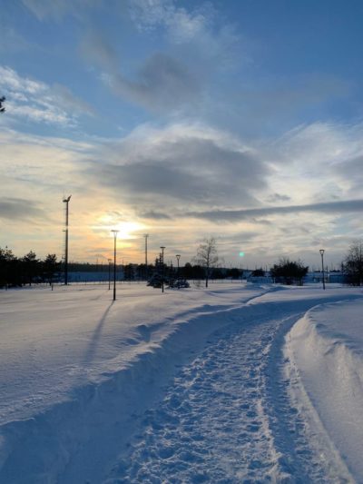 Переменная облачность и гололедица