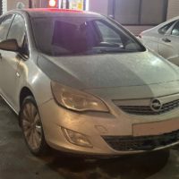 58-летняя женщина попала под колеса машины