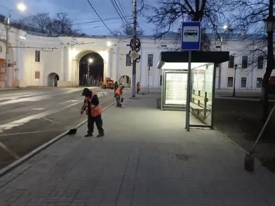 Калужские улицы начинают убирать затемно