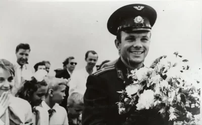 Владислав Шапша поздравил жителей региона с Днем космонавтики