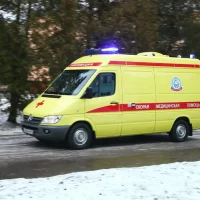 В Калуге водитель сбил мужчину, сдавая задним ходом