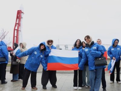 В Калуге прошёл патриотический митинг ко Дню космонавтики